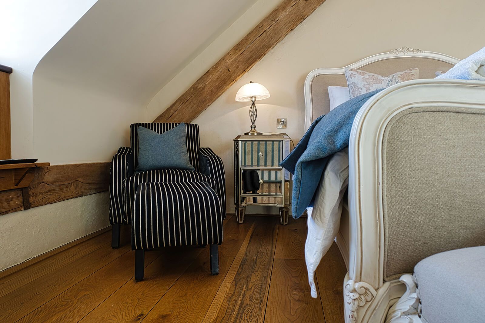 Hayloft Bedroom 2.jpg